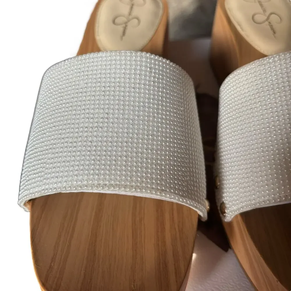 NWT Jessica Simpson Women’s Rexile White Studded Clogs Size 8.5 M Comfort Slip-O
